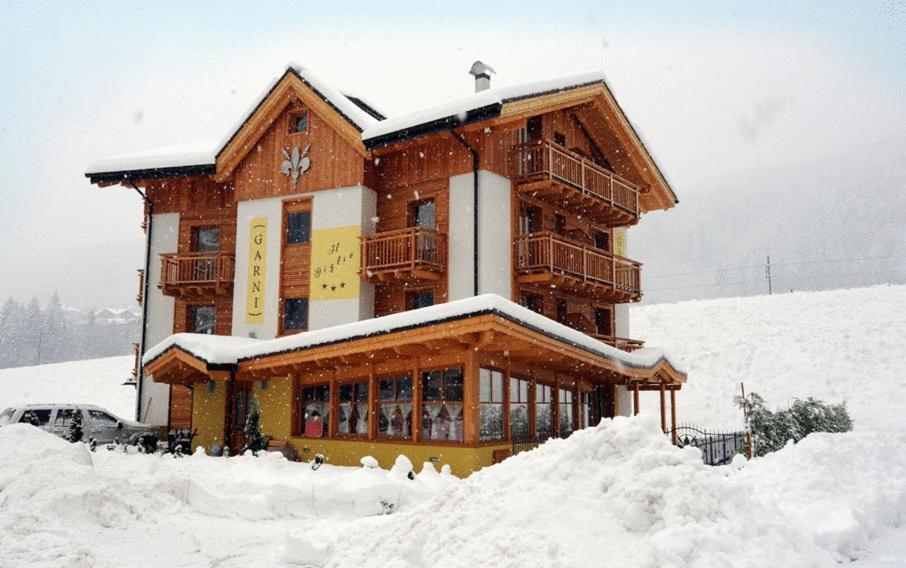 Residence Garni Il Giglio Коммеццадура Екстер'єр фото