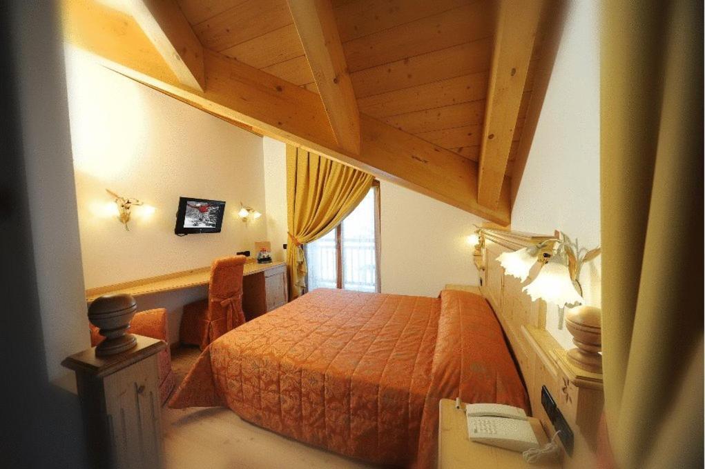 Hotel Garni Il Giglio Коммеццадура Номер фото