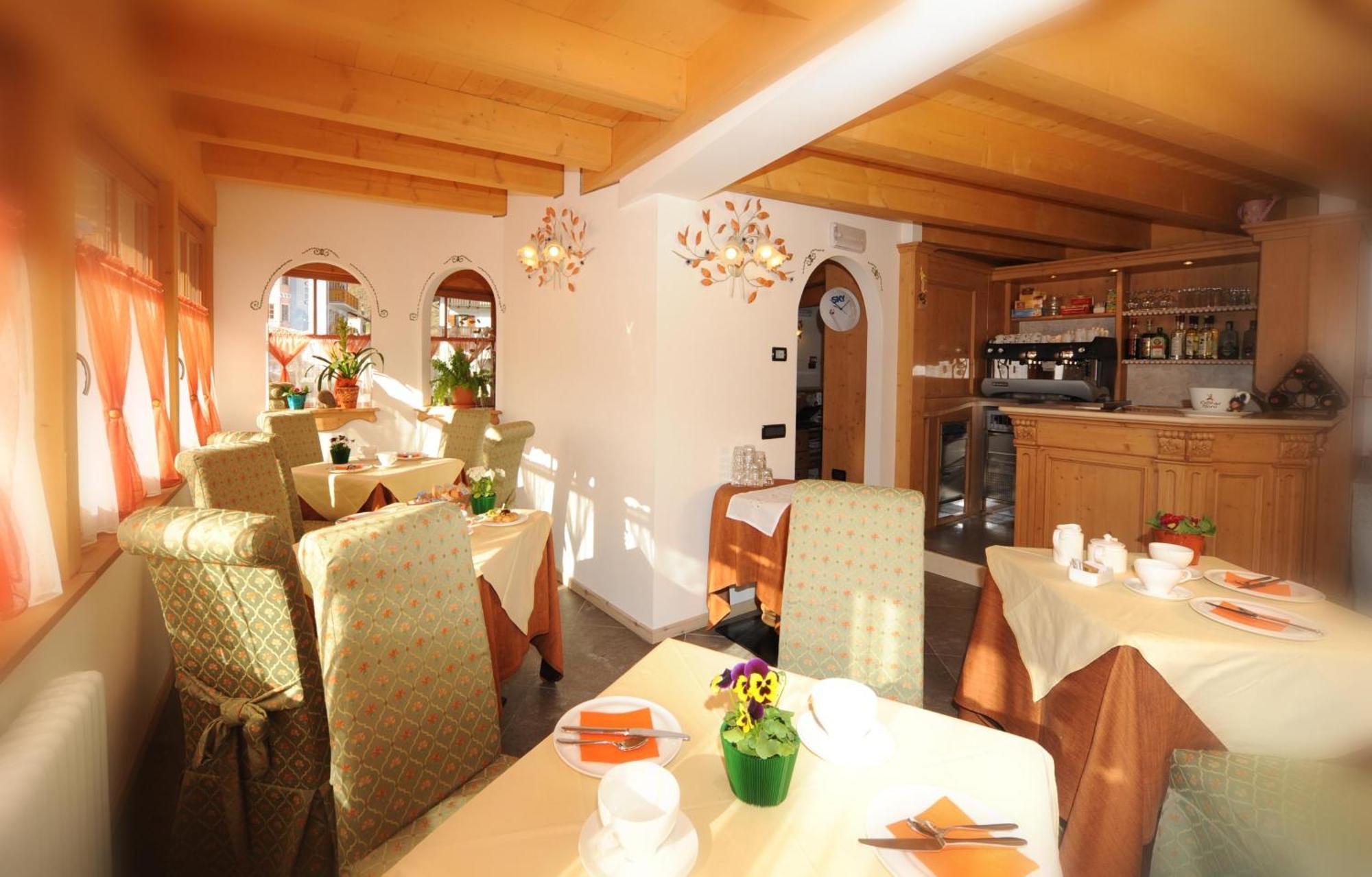 Residence Garni Il Giglio Коммеццадура Екстер'єр фото