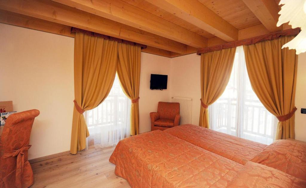 Hotel Garni Il Giglio Коммеццадура Номер фото