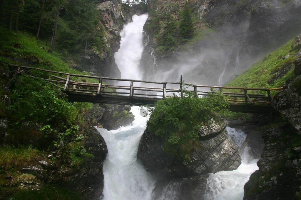 Hotel Garni Il Giglio Коммеццадура Екстер'єр фото