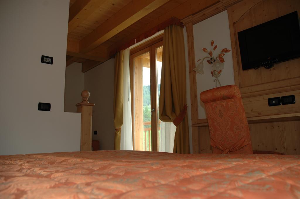 Residence Garni Il Giglio Коммеццадура Екстер'єр фото